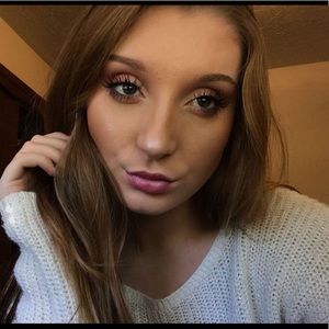 Meet your Posher, Chloé